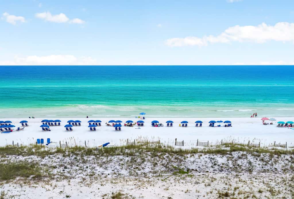 Blu 507 - Luxurious gulf front condo with private balcony, shared pool & beach access