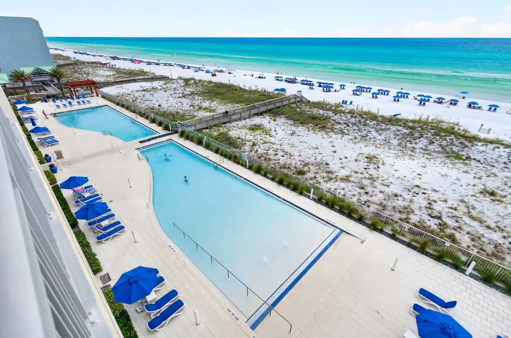 Blu 507 - Luxurious gulf front condo with private balcony, shared pool & beach access
