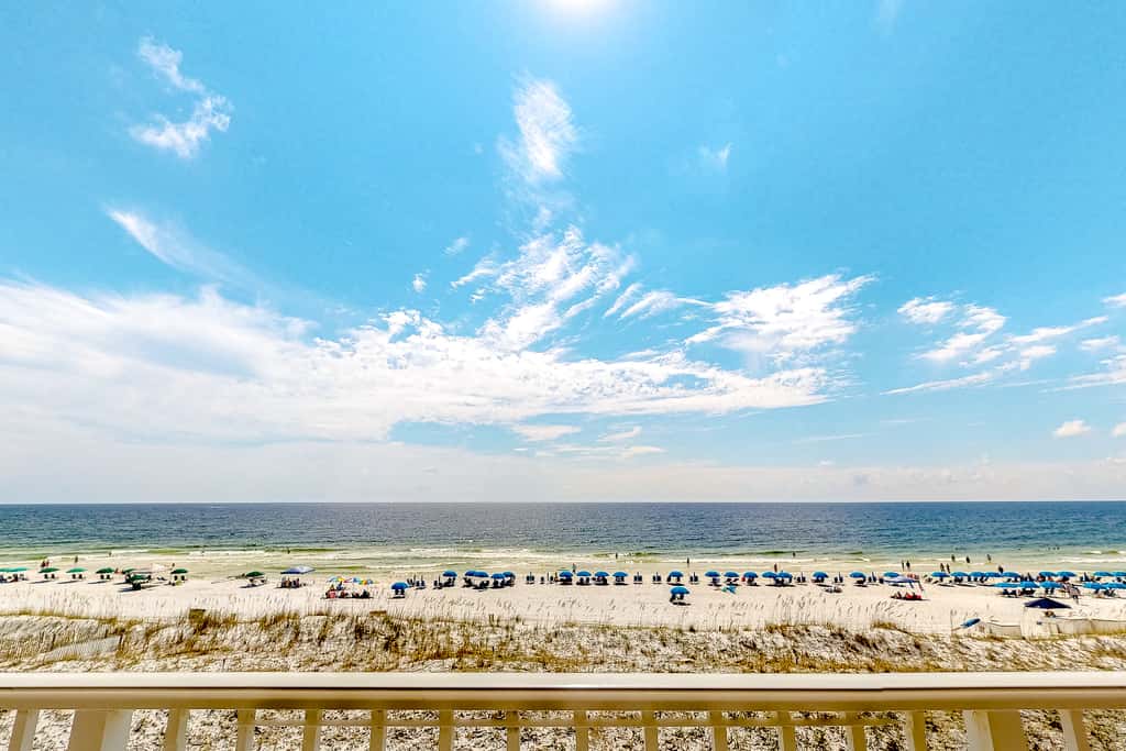 Fourth floor spacious, beachfront condo with views - close to entertainment