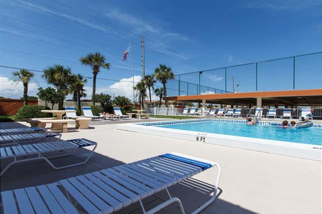 Seventh floor Gulf-front suite with amazing views, washer&dryer, AC & pool
