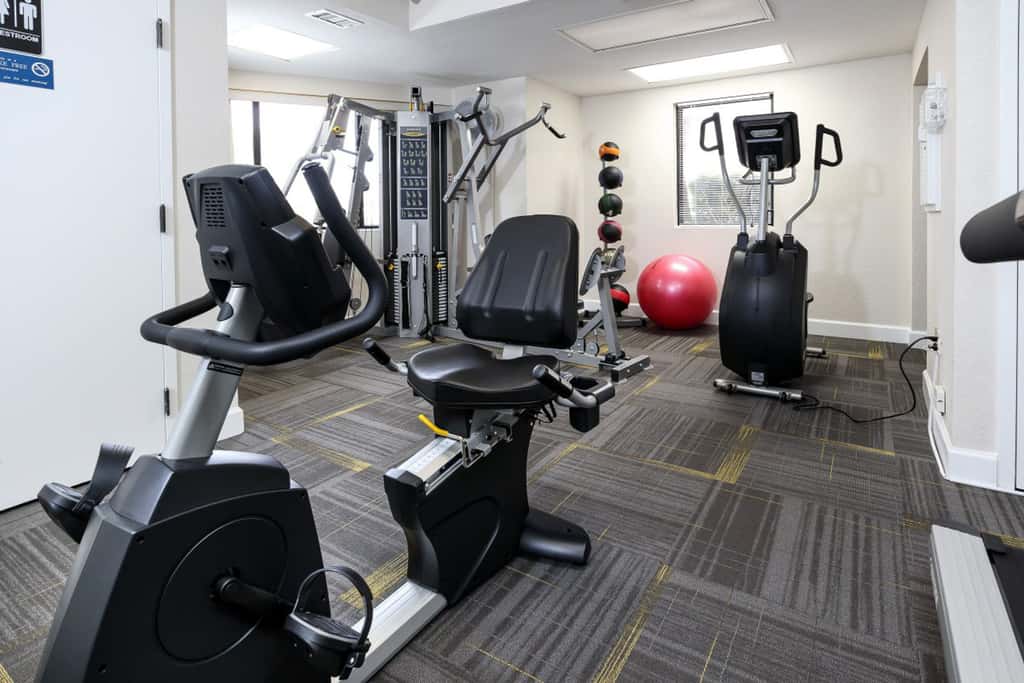 Seventh floor Gulf-front suite with amazing views, washer&dryer, AC & pool