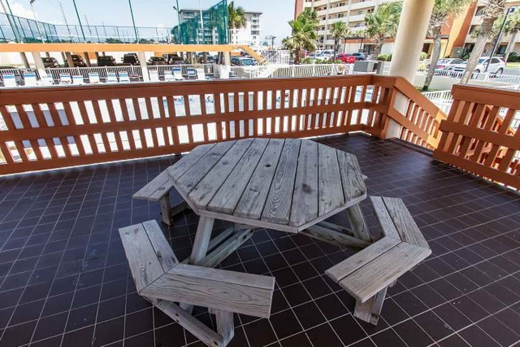 Seventh floor Gulf-front suite with amazing views, washer&dryer, AC & pool