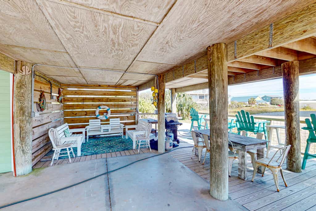 Dog-friendly beach house with a private pool, firepit, AC, & washer&dryer