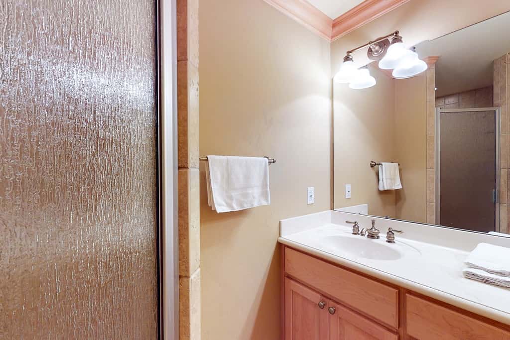 Gorgeous beachfront home - washer&dryer, deck & central AC - community pool