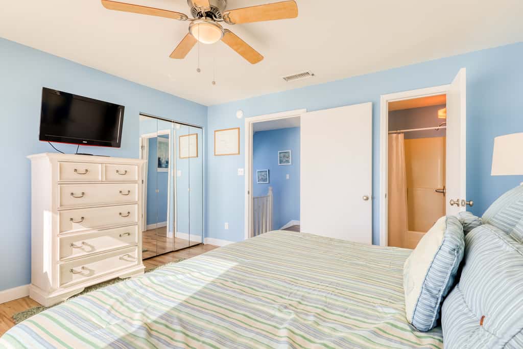Beachfront home with coastal views & beach access - dog-friendly
