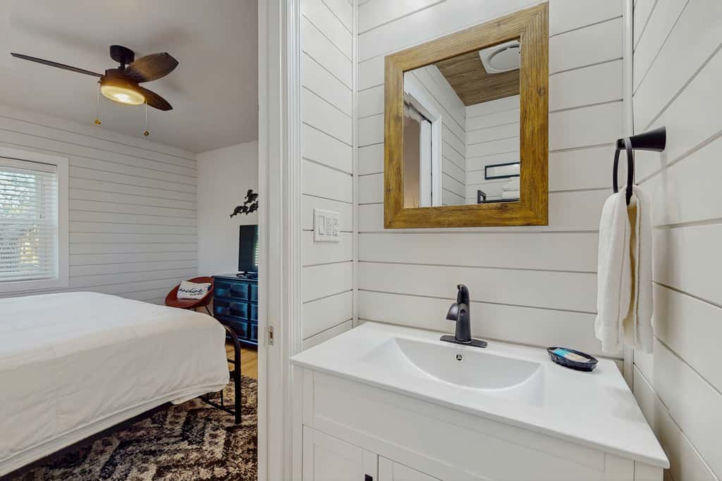 Great, dog-friendly home with Gulf views, shared pool, just steps from the Gulf