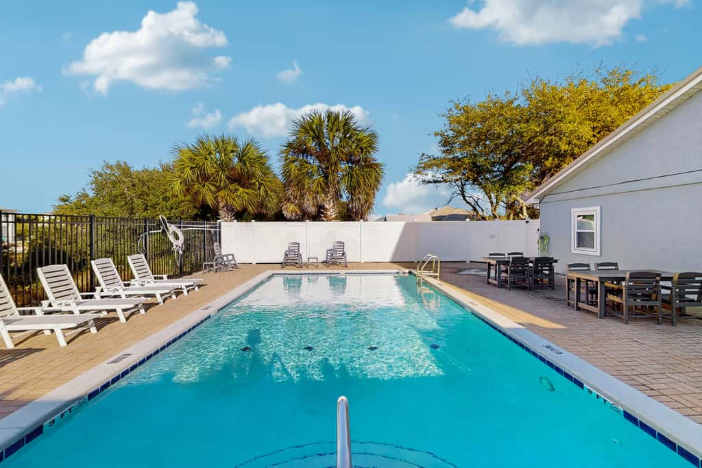 Great, dog-friendly home with Gulf views, shared pool, just steps from the Gulf