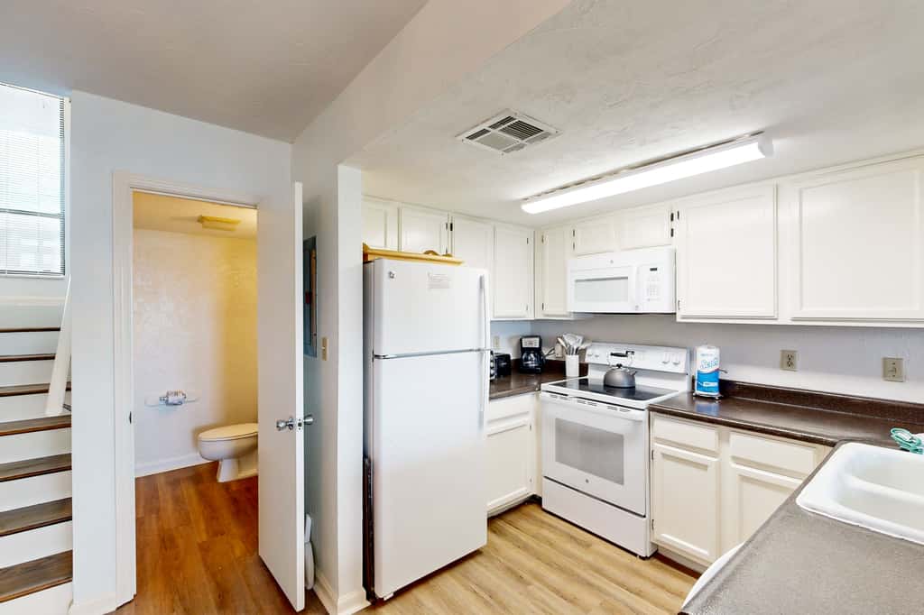 Beachfront Townhome with beach views, deck & more