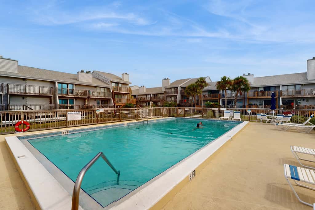 Beachfront Townhome with beach views, deck & more