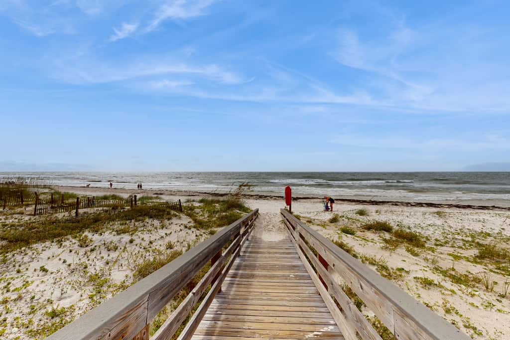 Beachfront Townhome with beach views, deck & more