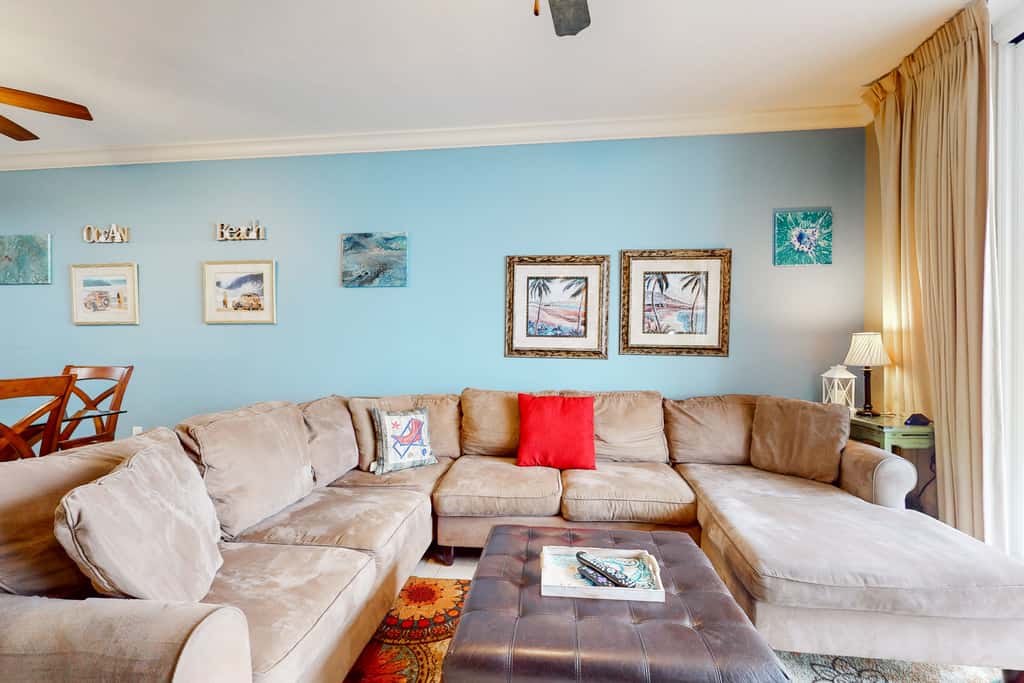 4th-Floor Azure Condo with Free WiFi, Beach Service, Gulf View, Shared Pool,Hot Tub