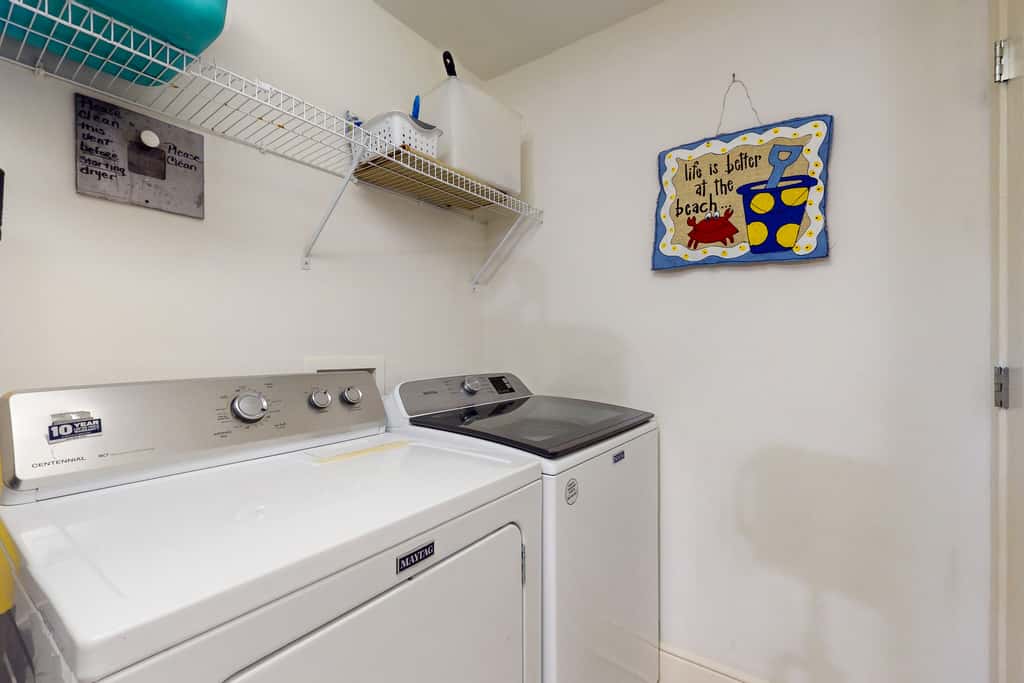 4th-Floor Azure Condo with Free WiFi, Beach Service, Gulf View, Shared Pool,Hot Tub
