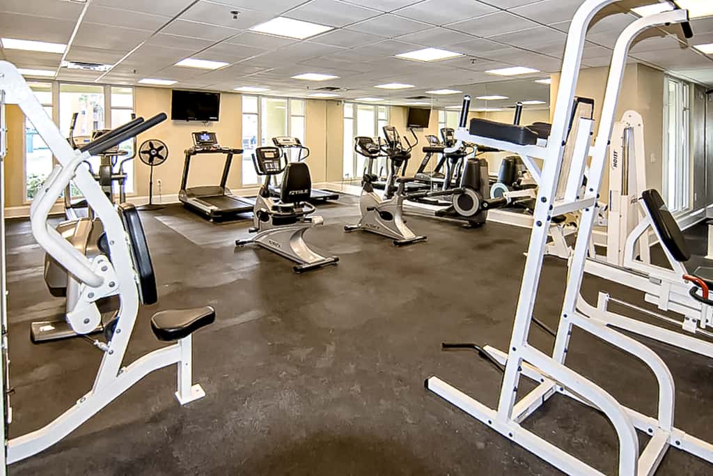 4th-Floor Azure Condo with Free WiFi, Beach Service, Gulf View, Shared Pool,Hot Tub