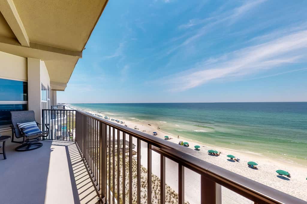 Emerald Towers West Penthouse 6002
