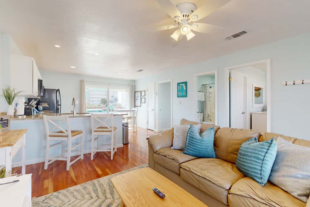 Cozy coastal condo, dog friendly, gulf view and close to beach access