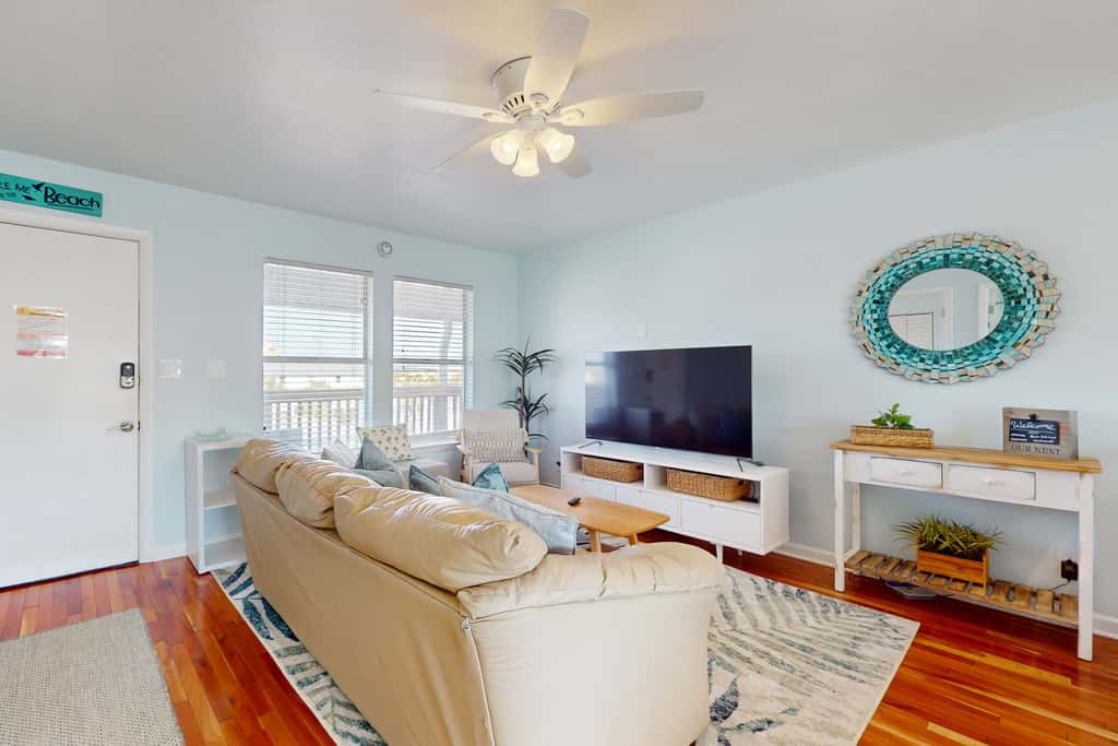 Cozy coastal condo, dog friendly, gulf view and close to beach access