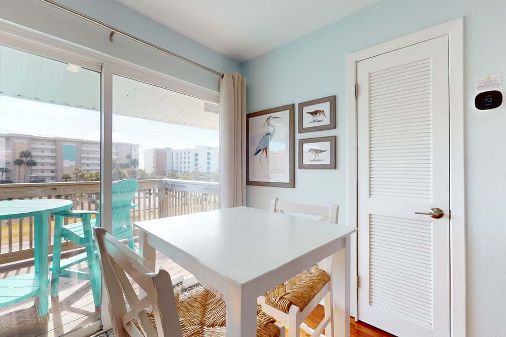 Cozy coastal condo, dog friendly, gulf view and close to beach access