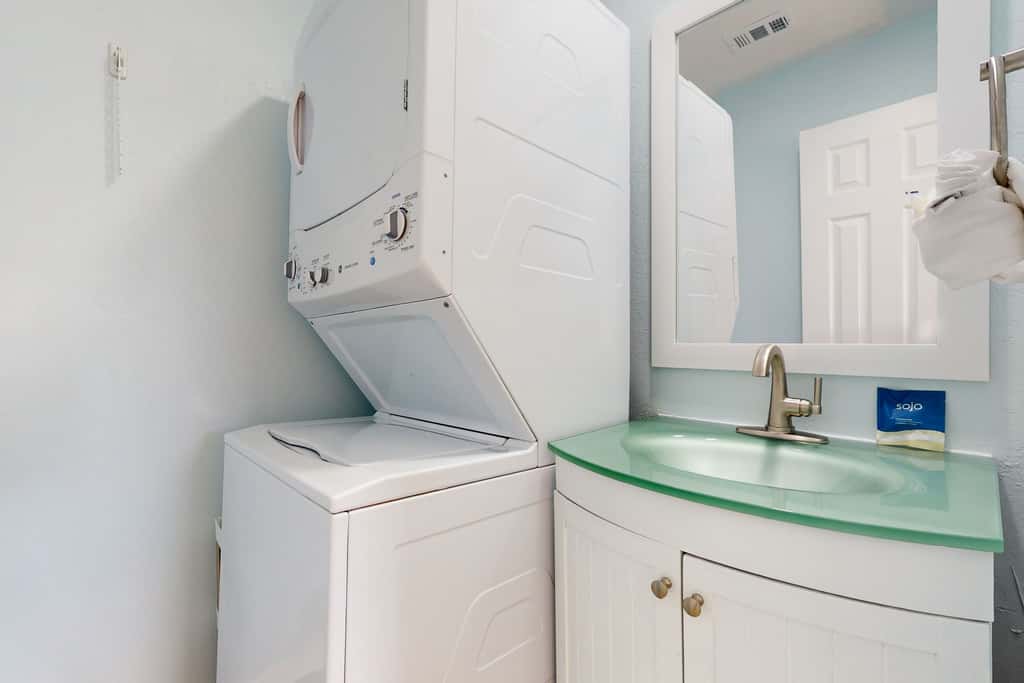Cozy coastal condo, dog friendly, gulf view and close to beach access