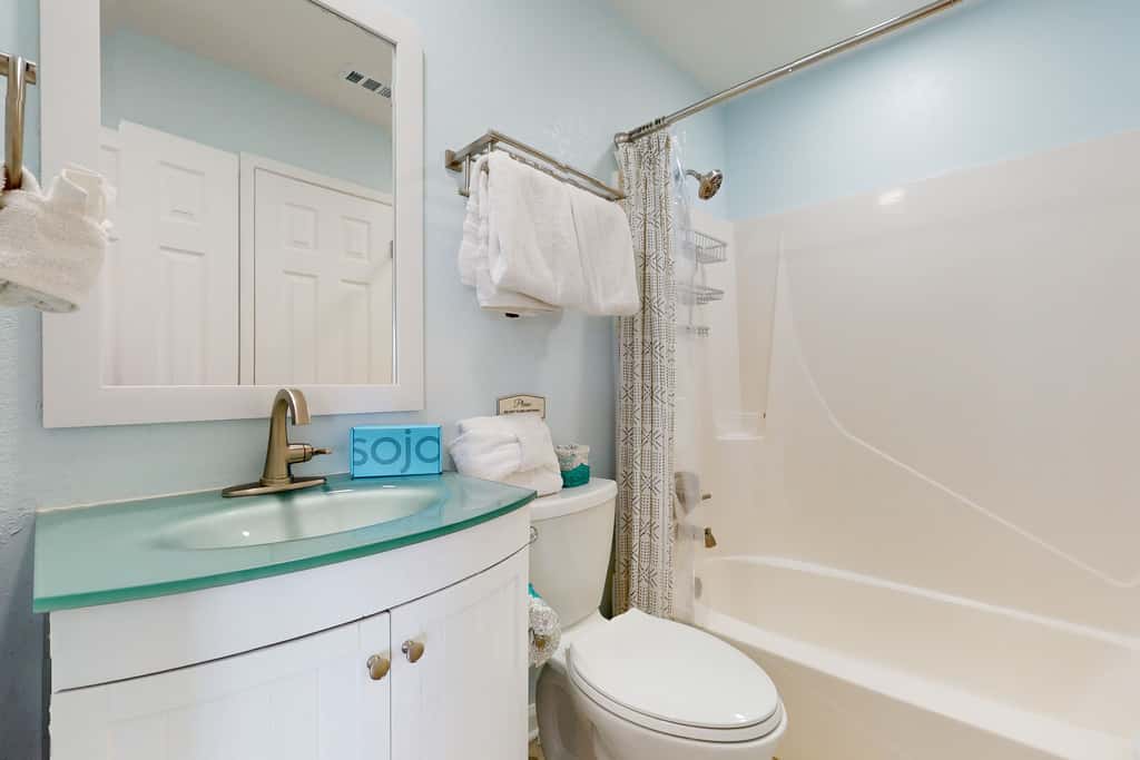 Cozy coastal condo, dog friendly, gulf view and close to beach access