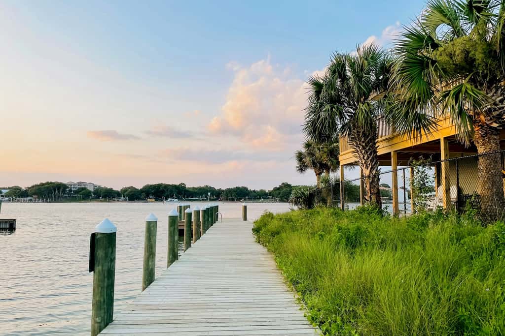 Cozy coastal condo, dog friendly, gulf view and close to beach access
