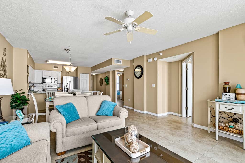 Fifth floor oceanfront condo with pool, ocean view, W/D
