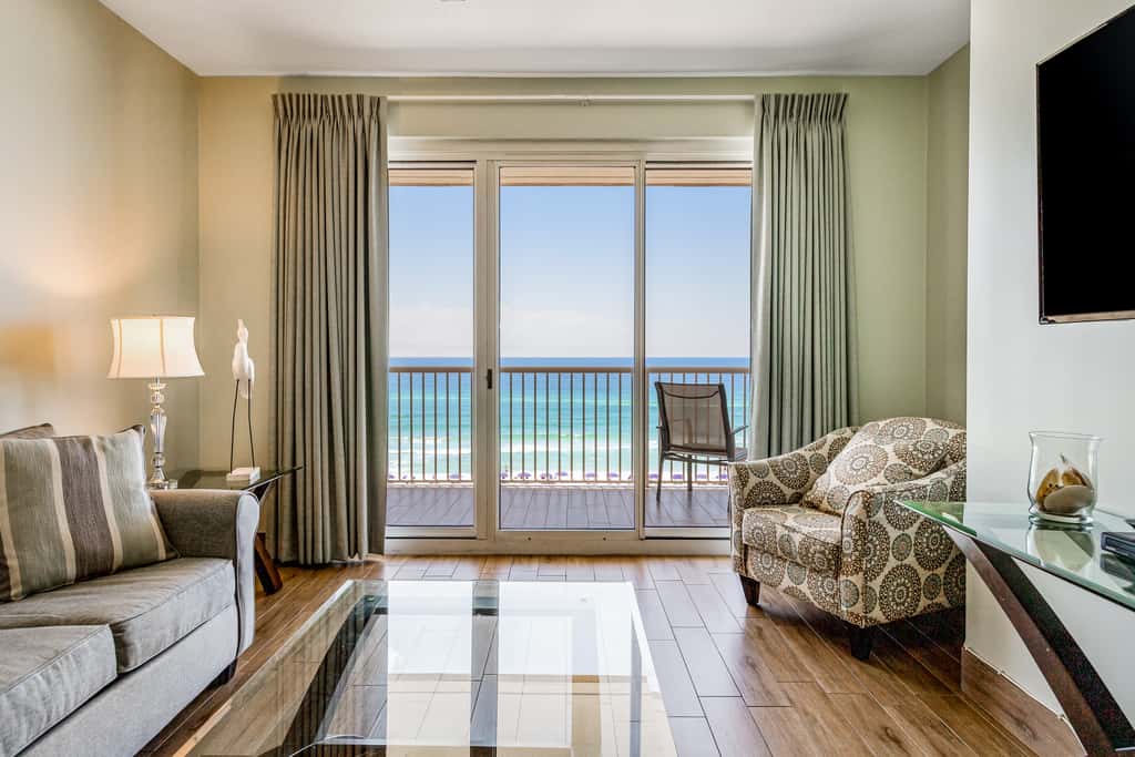 Sixth Floor, Oceanfront Gulf-Front Condo w/ Shared Pool