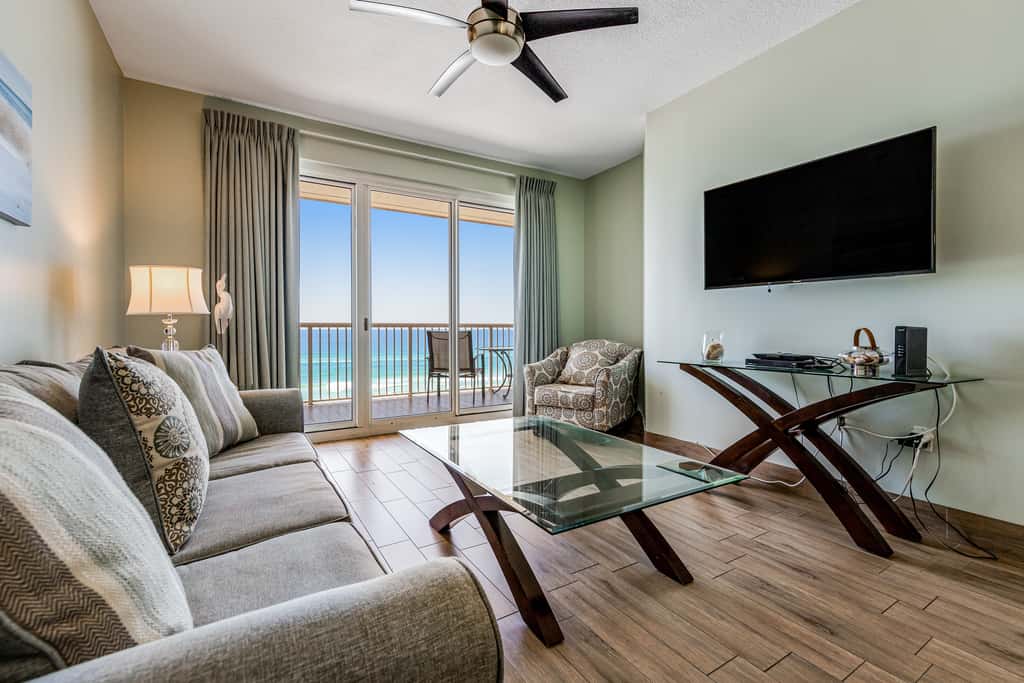 Sixth Floor, Oceanfront Gulf-Front Condo w/ Shared Pool