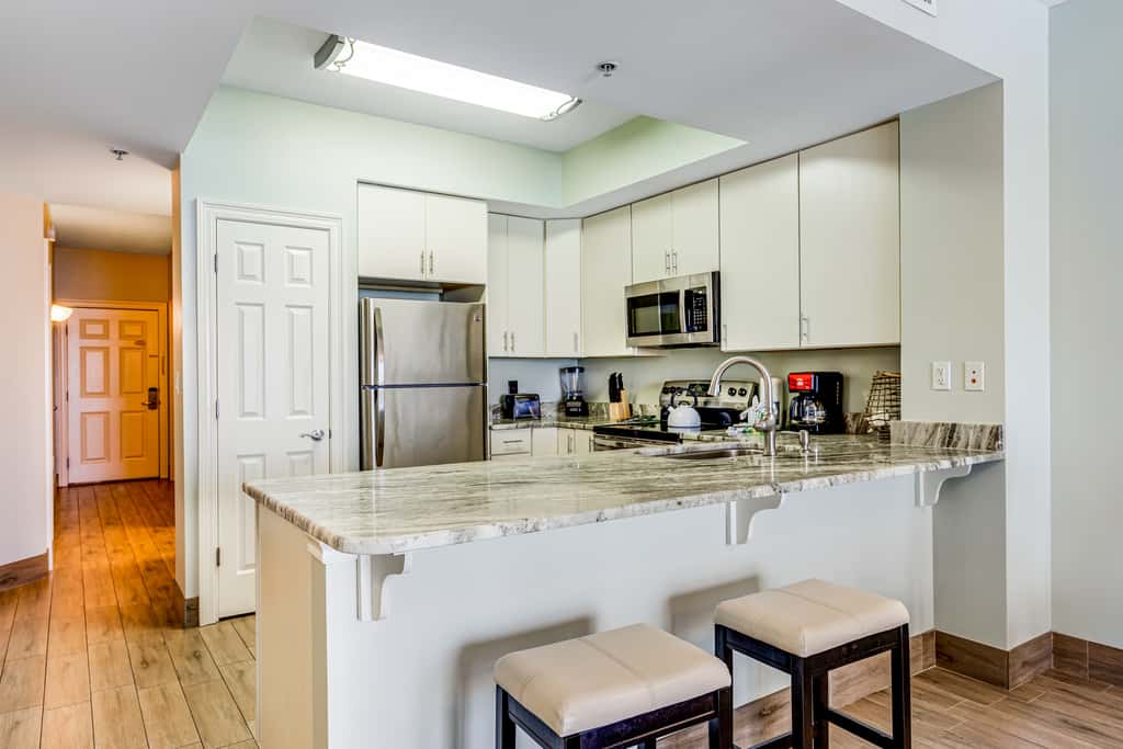 Sixth Floor, Oceanfront Gulf-Front Condo w/ Shared Pool
