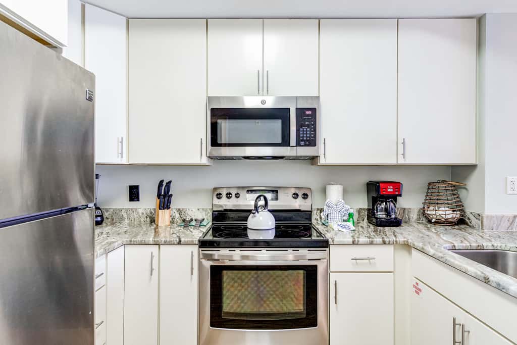 Sixth Floor, Oceanfront Gulf-Front Condo w/ Shared Pool