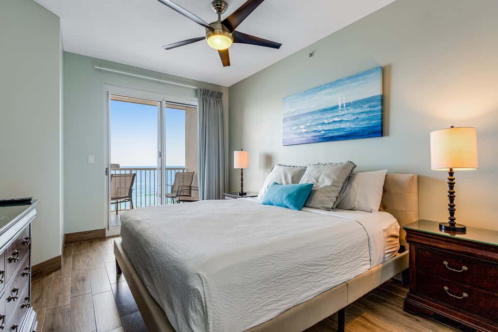 Sixth Floor, Oceanfront Gulf-Front Condo w/ Shared Pool