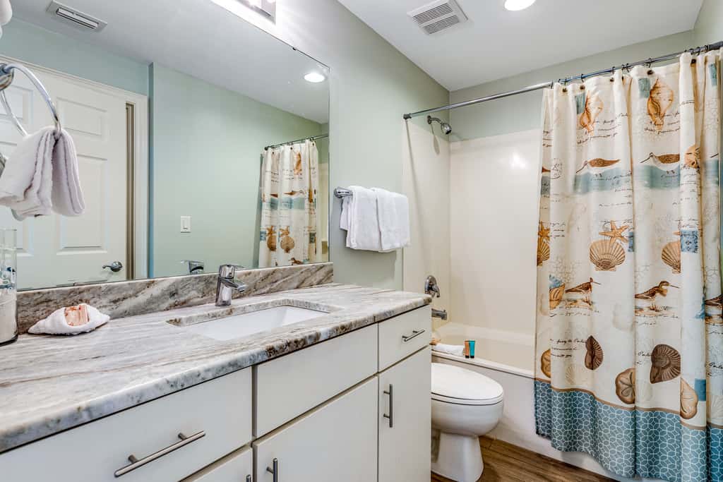 Sixth Floor, Oceanfront Gulf-Front Condo w/ Shared Pool