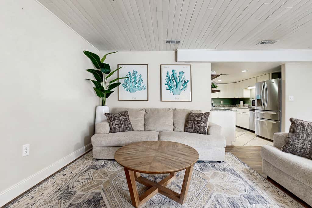 Gorgeous coastal townhome with outdoor space & close to beach