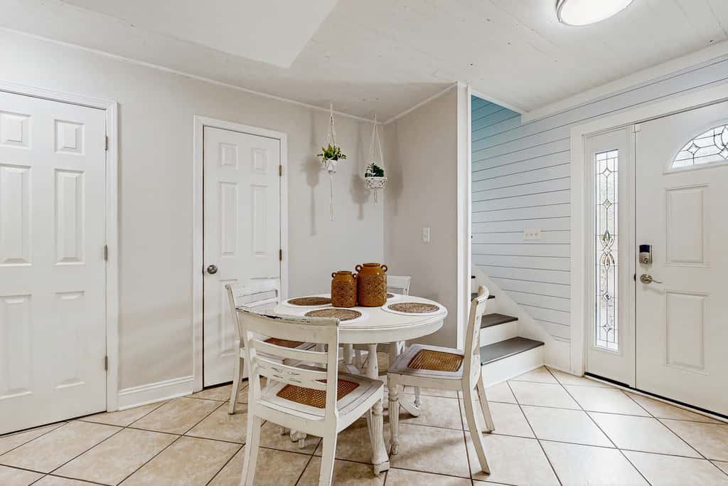 Gorgeous coastal townhome with outdoor space & close to beach
