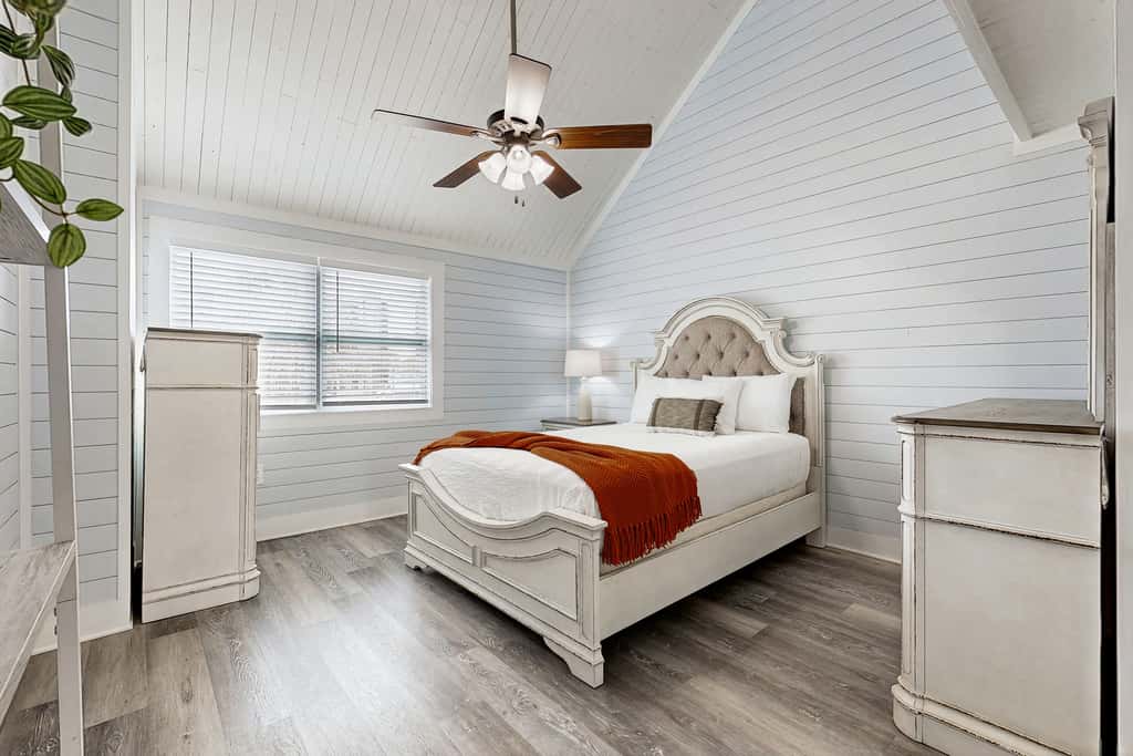 Gorgeous coastal townhome with outdoor space & close to beach