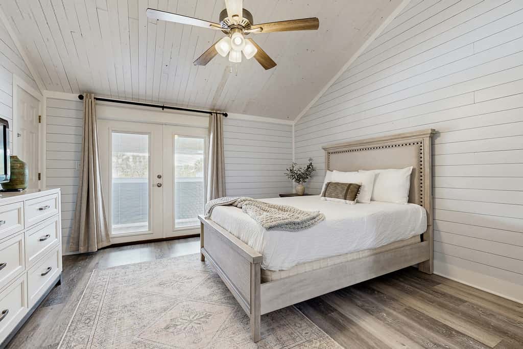 Gorgeous coastal townhome with outdoor space & close to beach