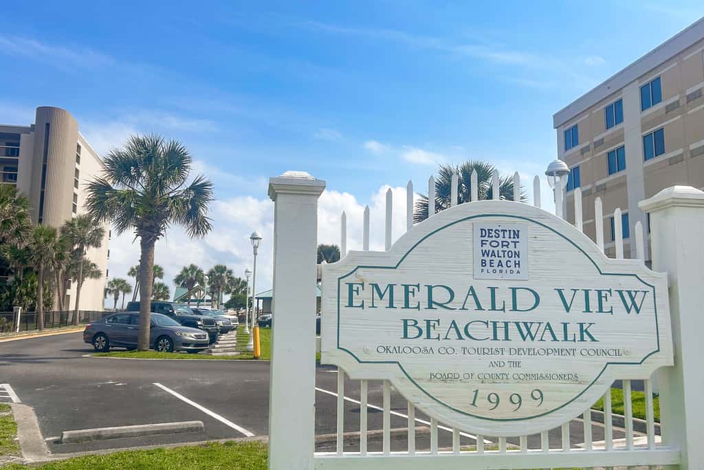 Gorgeous coastal townhome with outdoor space & close to beach