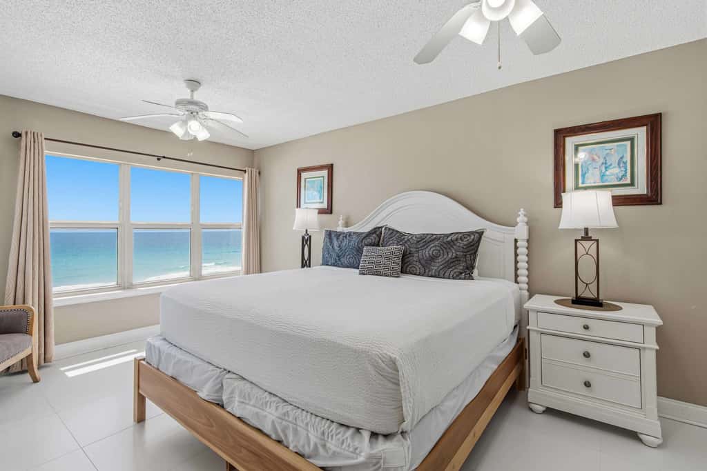 Spacious beachfront condo with full kitchen, shared pool and beach access