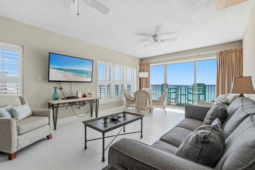 Spacious beachfront condo with full kitchen, shared pool and beach access