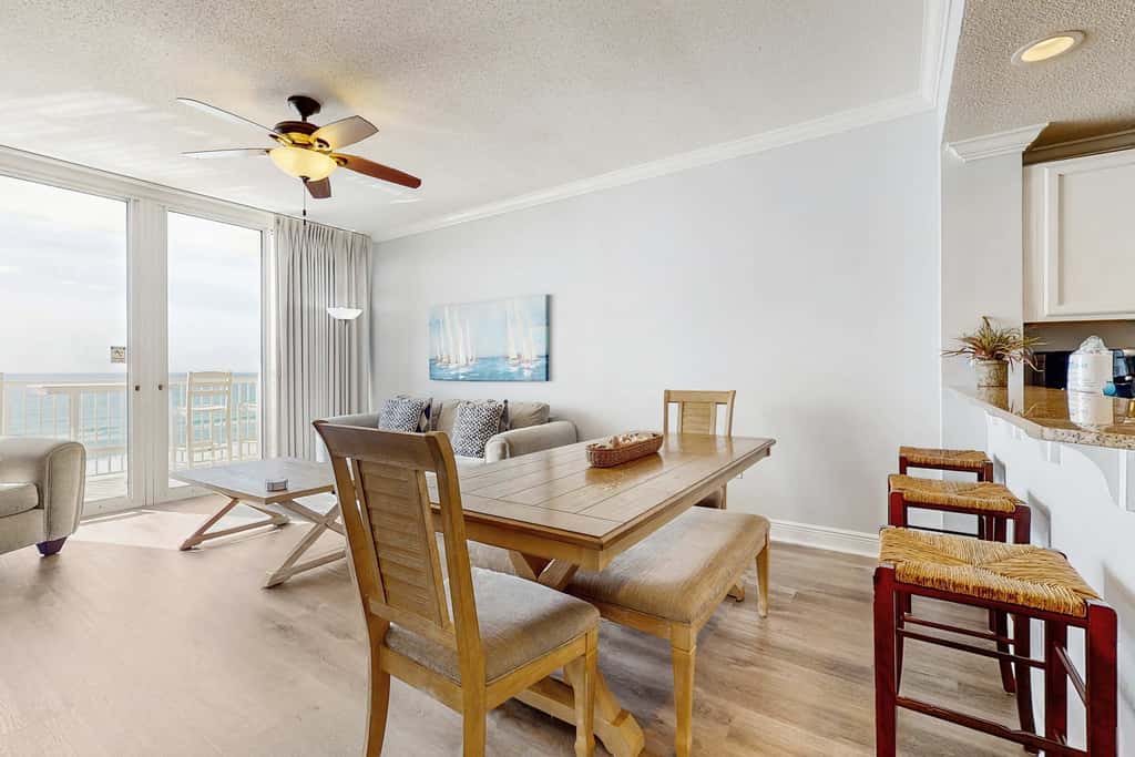 Picturesque Gulf-Front Condo Steps To Beach Gulfside Pool & Exercise Room