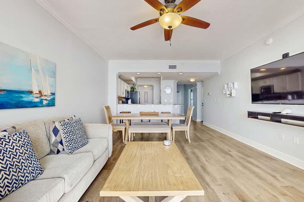Picturesque Gulf-Front Condo Steps To Beach Gulfside Pool & Exercise Room