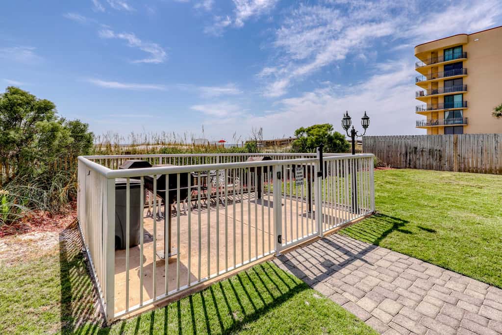 Picturesque Gulf-Front Condo Steps To Beach Gulfside Pool & Exercise Room