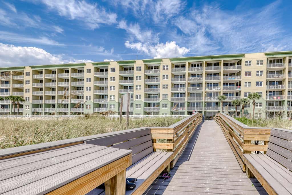 Picturesque Gulf-Front Condo Steps To Beach Gulfside Pool & Exercise Room