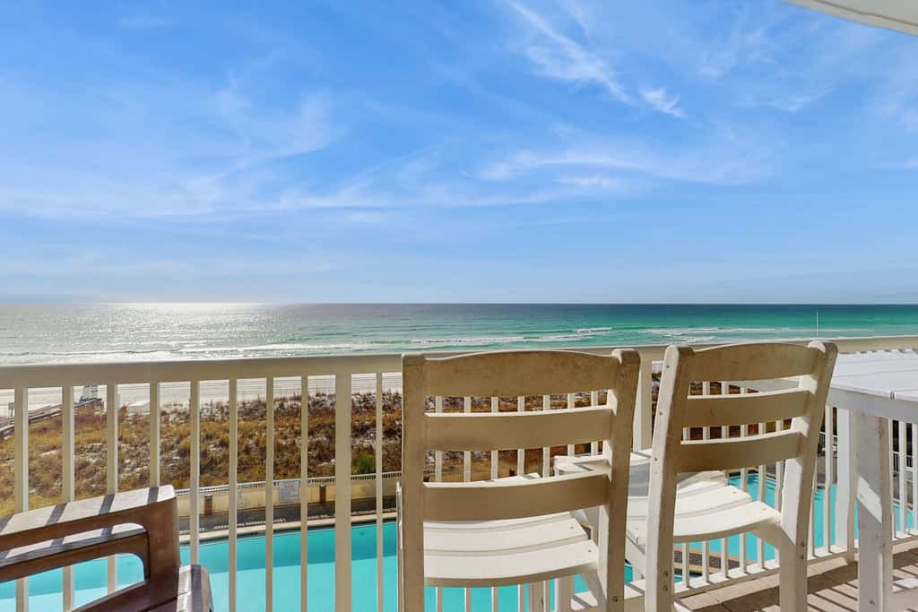 Picturesque Gulf-Front Condo Steps To Beach Gulfside Pool & Exercise Room