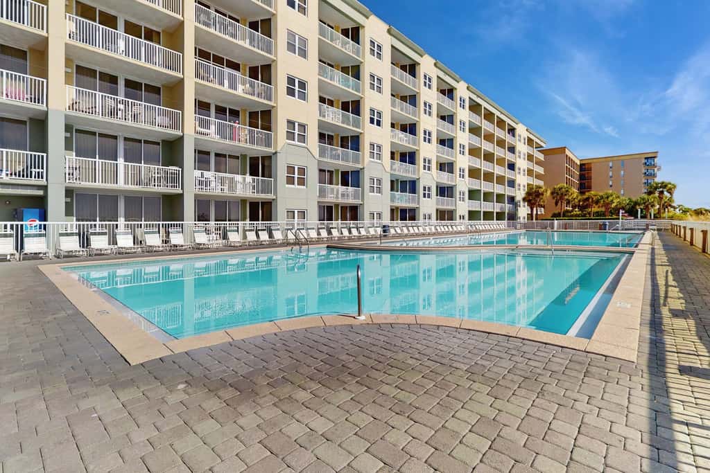Picturesque Gulf-Front Condo Steps To Beach Gulfside Pool & Exercise Room