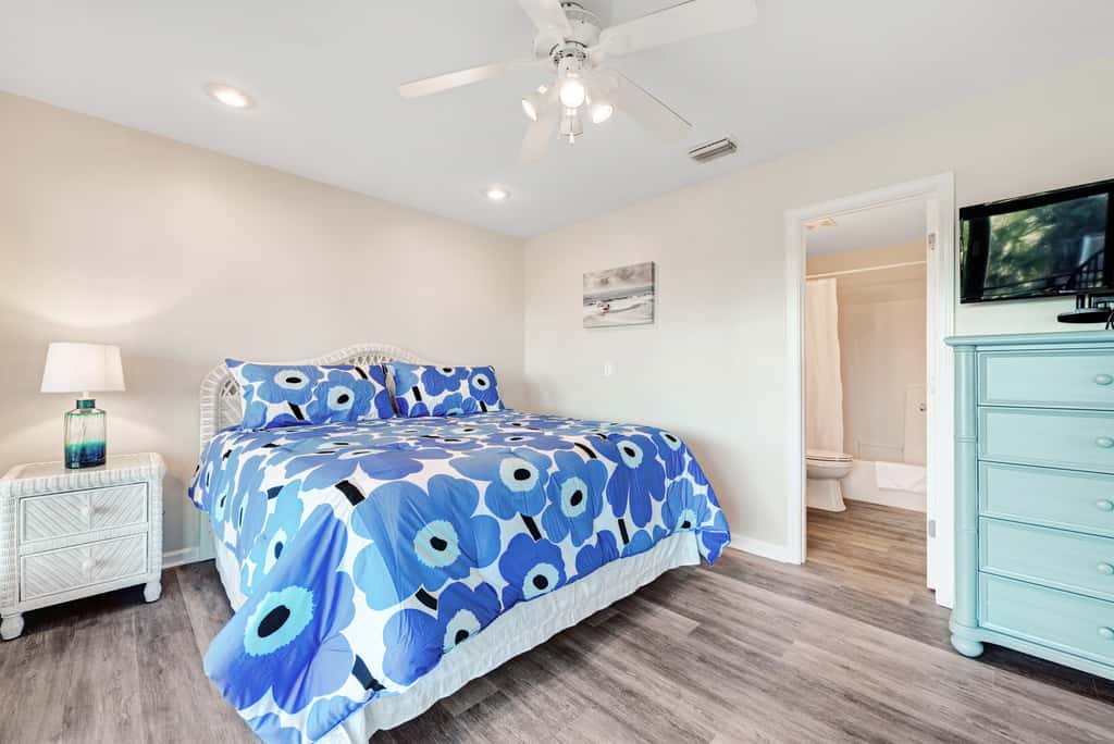Beachfront home with screened porch with boardwalk access to pool