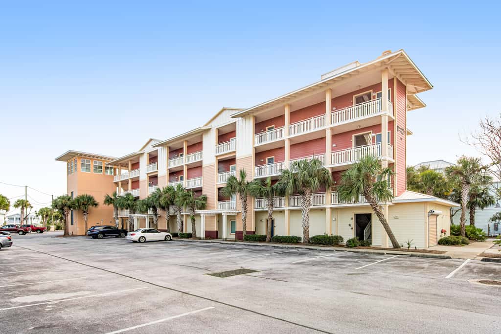 Waterfront Home Close to Beach with Shared Pool, Hot Tub, Free WiFi, & Central AC