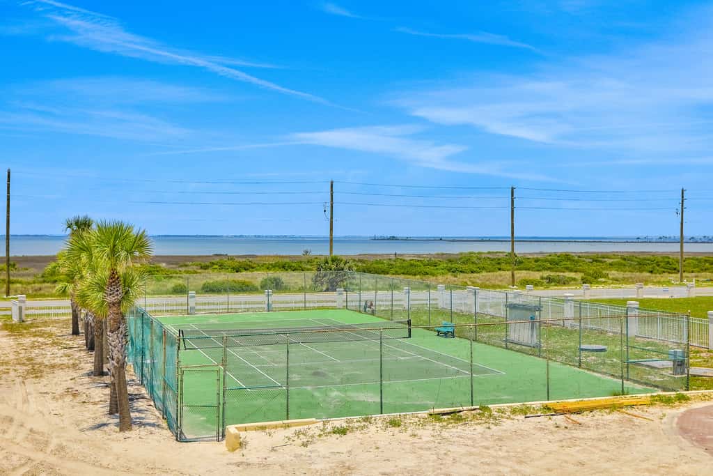 Scenic waterfront home with five bedrooms & easy beach access - dog-friendly