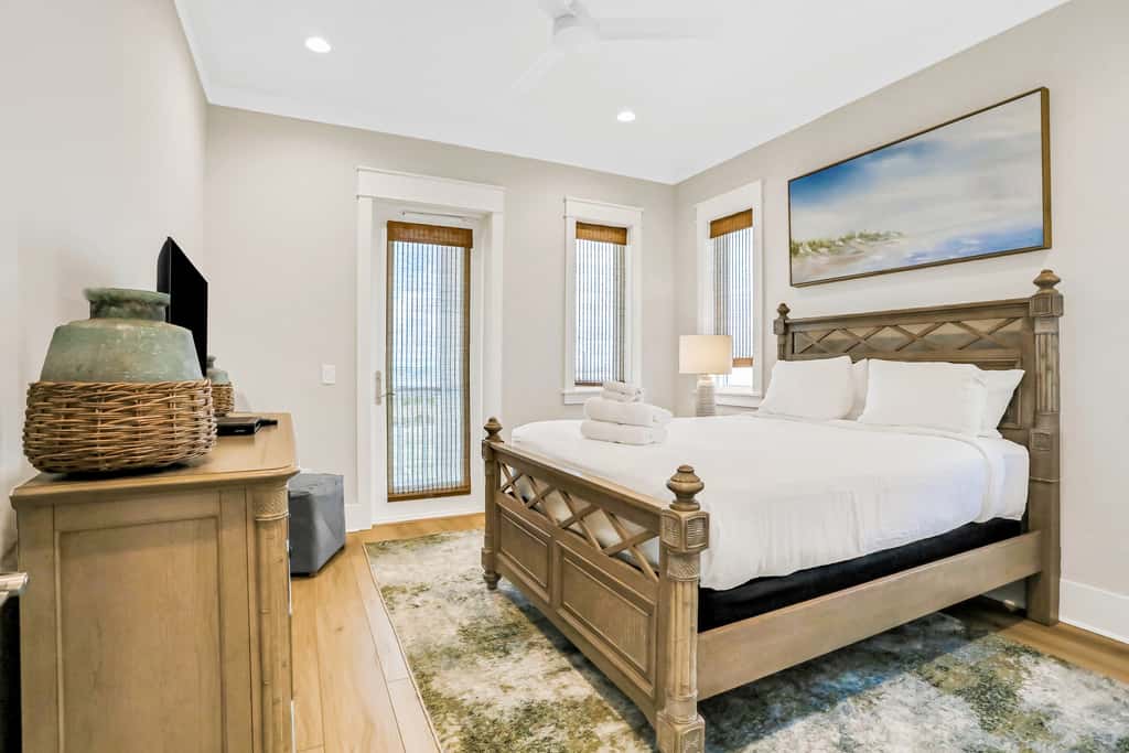 Scenic waterfront home with five bedrooms & easy beach access - dog-friendly
