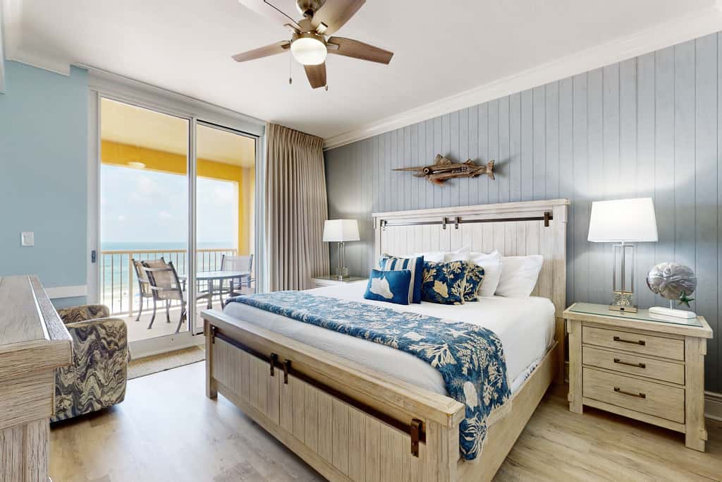 gulf front condo steps from the sand with shared pool,hot tub & more