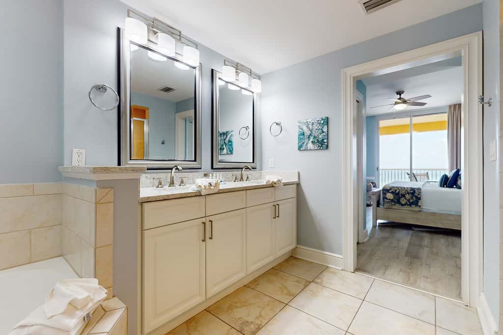 gulf front condo steps from the sand with shared pool,hot tub & more